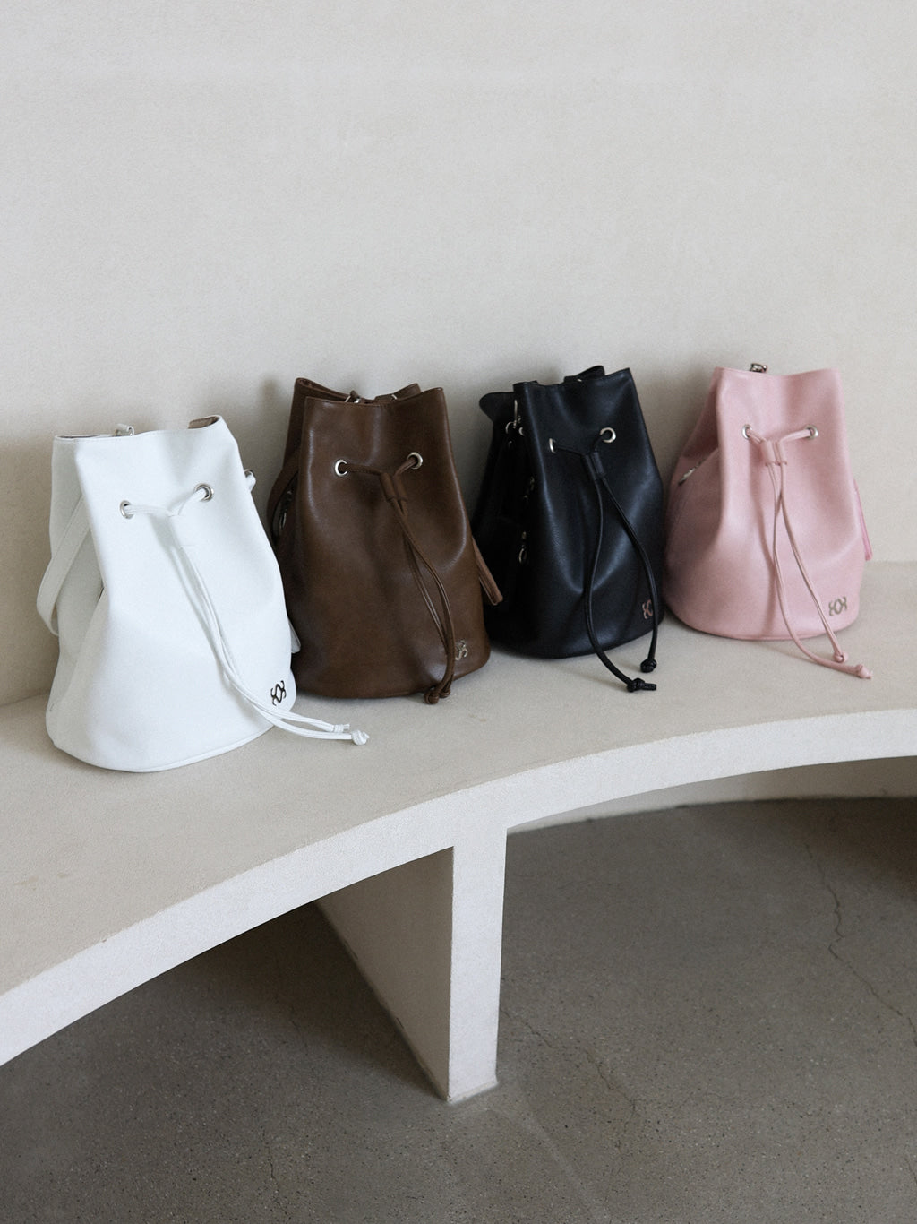 RORO Bucket Bag (Black)